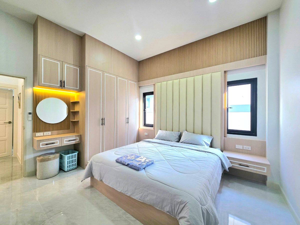 HR0885 – 4Bedrooms Newly built Pool Villa for Rent in Soi Siam Country Club
