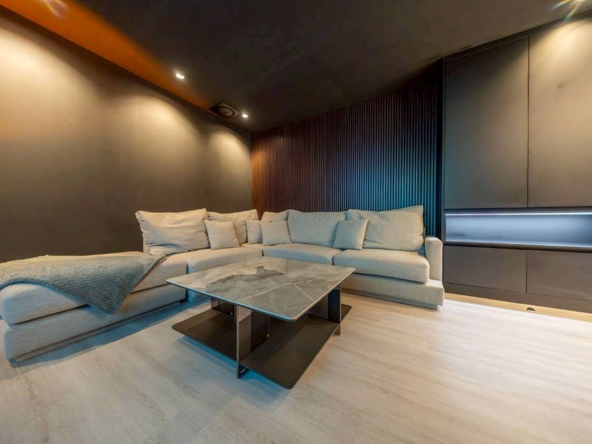 CS0981 – 3Bedrooms Condominium for Sale in Royal Hill Resort in Thappraya Rd