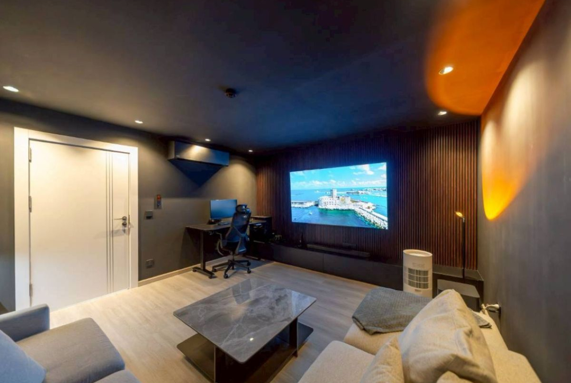 CS0981 – 3Bedrooms Condominium for Sale in Royal Hill Resort in Thappraya Rd