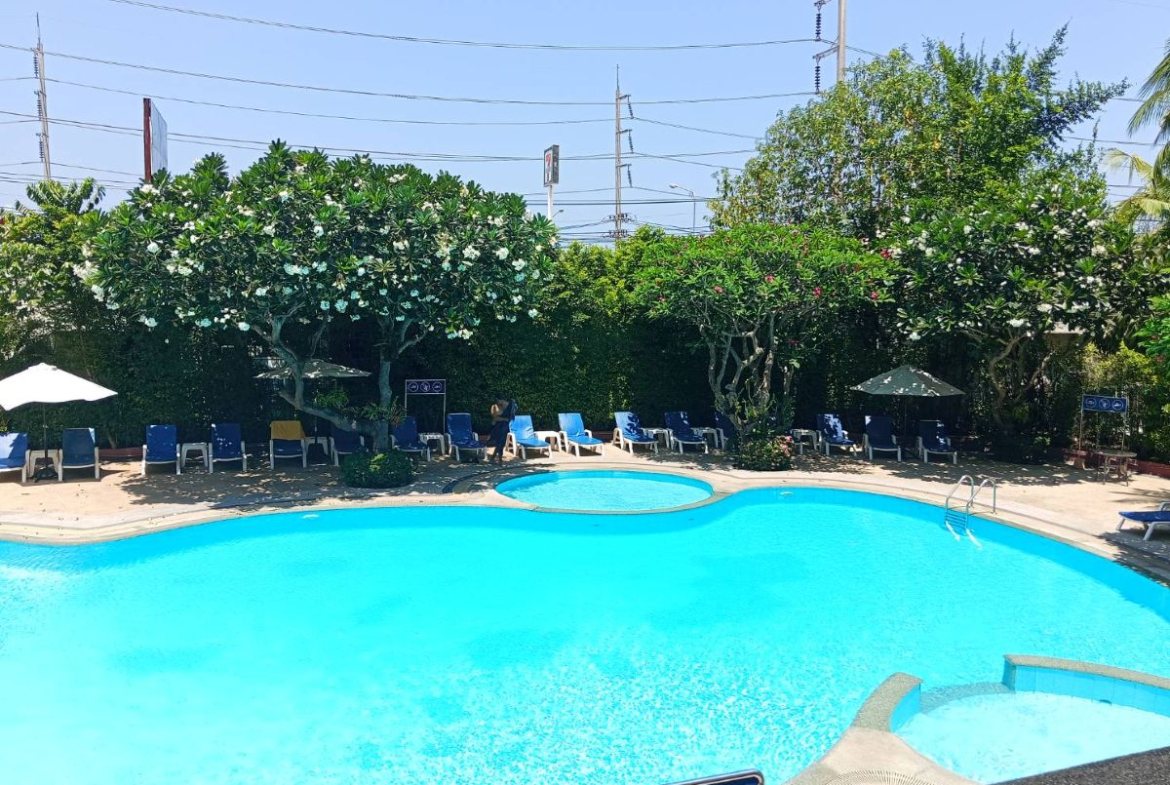 CS0981 – 3Bedrooms Condominium for Sale in Royal Hill Resort in Thappraya Rd