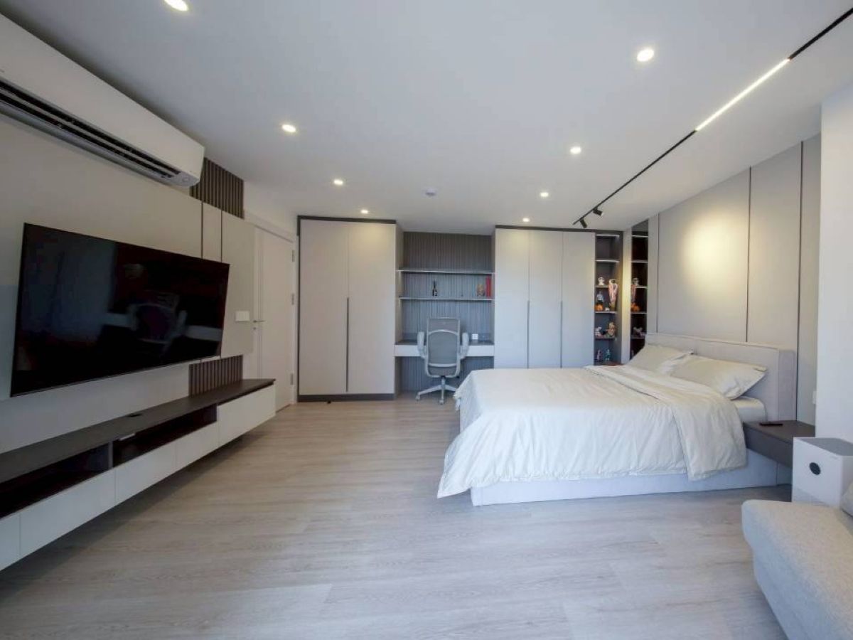CS0981 – 3Bedrooms Condominium for Sale in Royal Hill Resort in Thappraya Rd