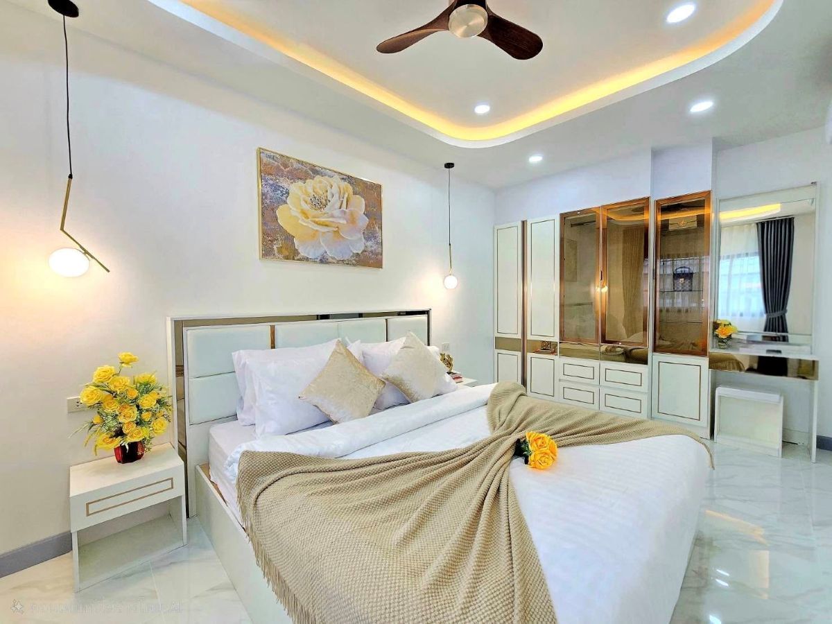 HS1454 – 4Bedrooms Pool Villa House for Sael in Mab Prachan Village in Mab Prachan Lake
