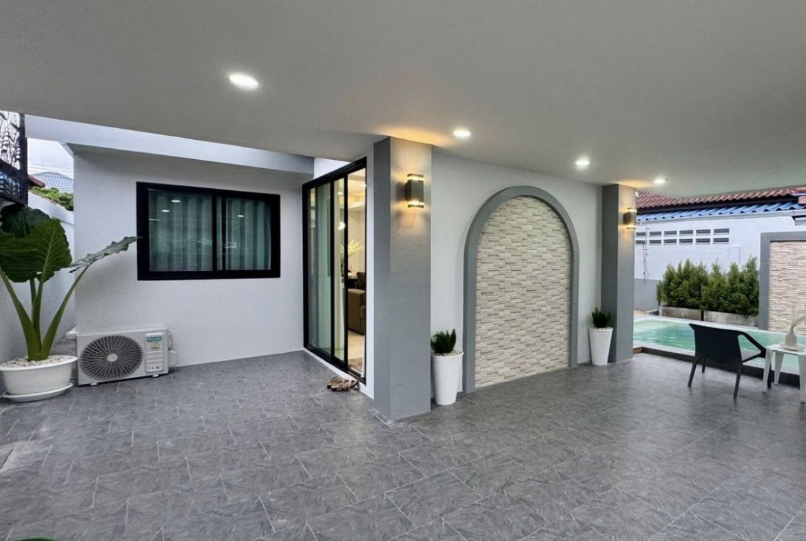 HS1456 – 3Bedroom Pool Villa for Sale in Pattaya Rungruang Village in Soi Khoa Noi