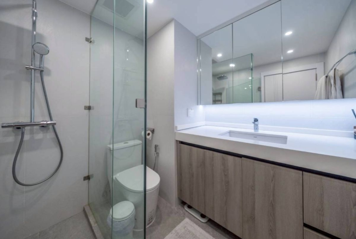 CS0981 – 3Bedrooms Condominium for Sale in Royal Hill Resort in Thappraya Rd