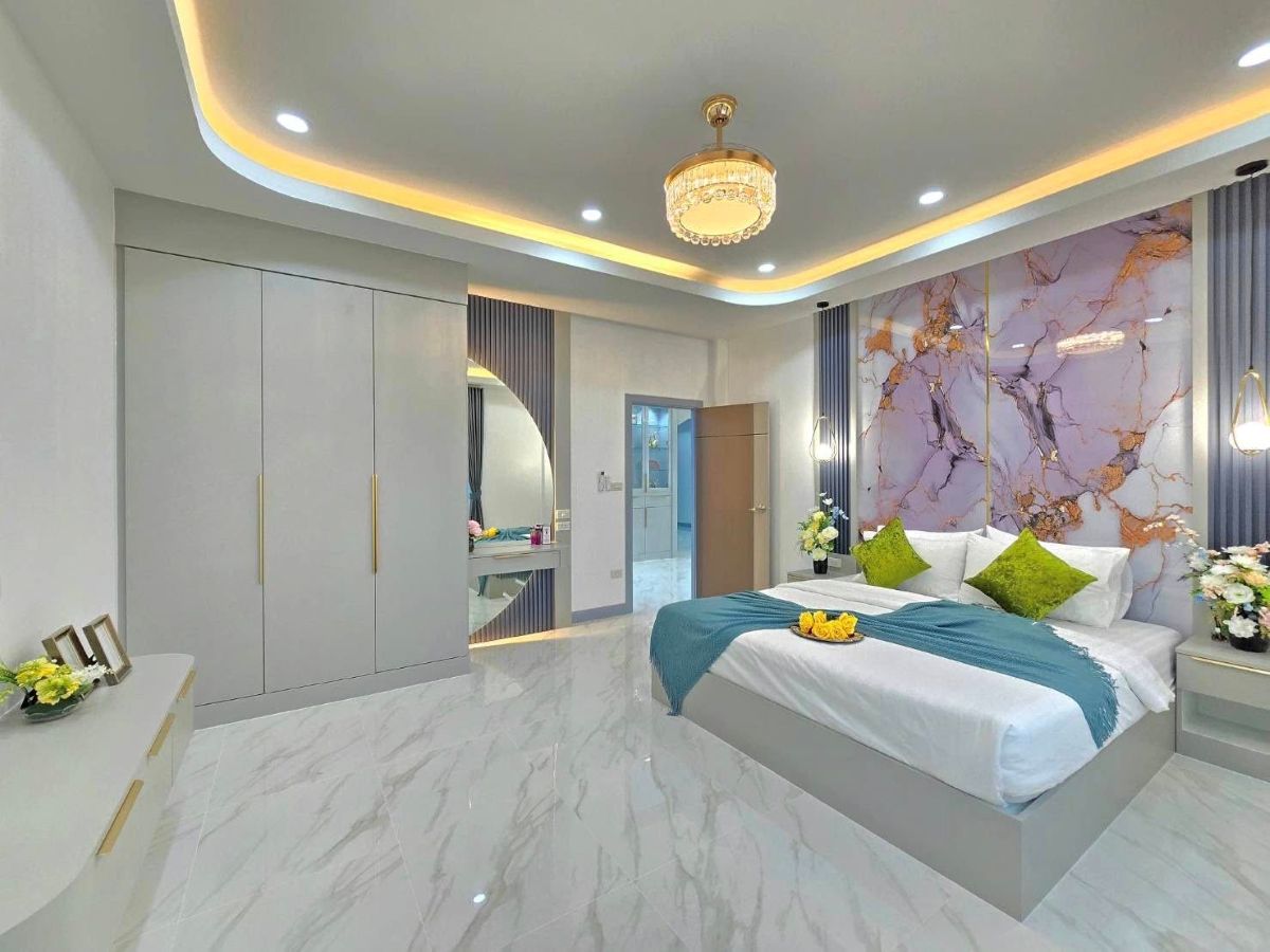 HS1454 – 4Bedrooms Pool Villa House for Sael in Mab Prachan Village in Mab Prachan Lake