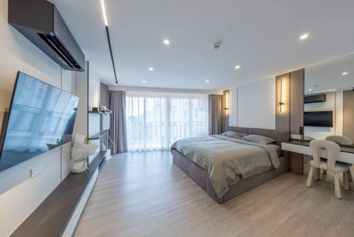 CS0981 – 3Bedrooms Condominium for Sale in Royal Hill Resort in Thappraya Rd