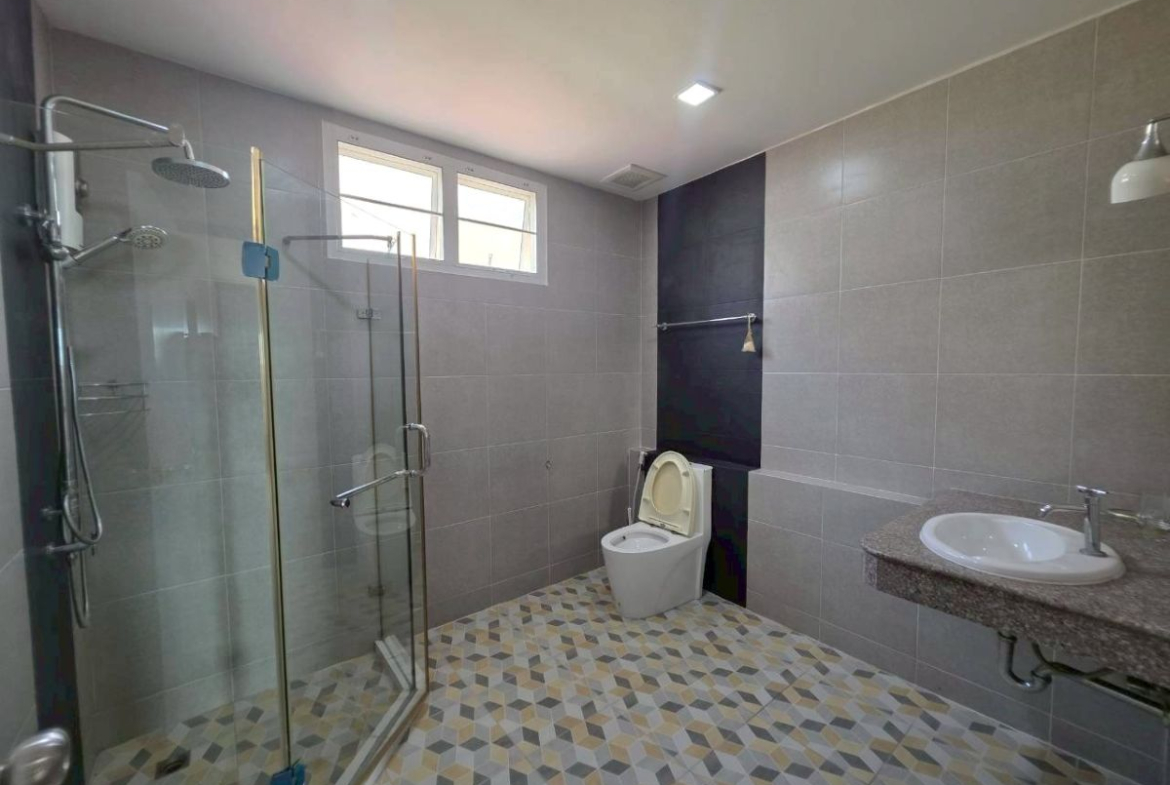 HR0884 – 4 Bedroom Single House for Rent in Ek Mongkol 4 in Khao Talo