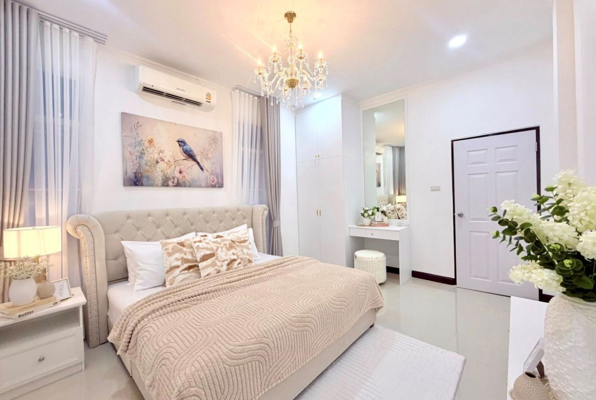 HS1453 – 4Bedrooms Pool Villa House for Sale in Chokchai Village 10 in Soi Siam Country Club