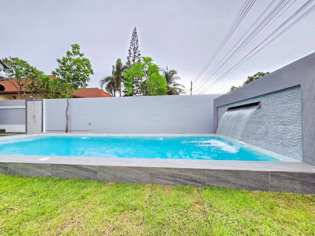 HS1454 – 4Bedrooms Pool Villa House for Sael in Mab Prachan Village in Mab Prachan Lake
