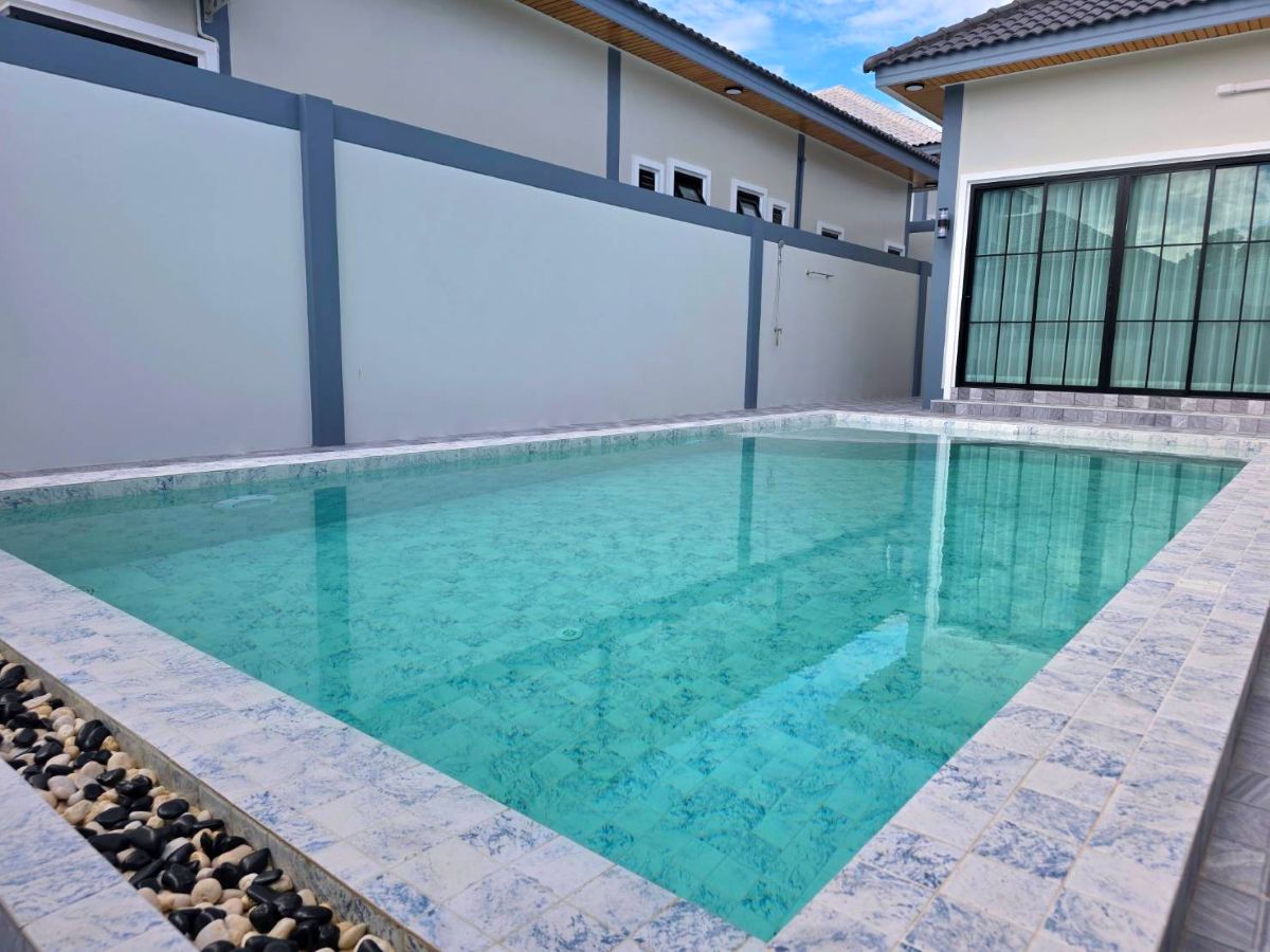 HR0885 – 4Bedrooms Newly built Pool Villa for Rent in Soi Siam Country Club