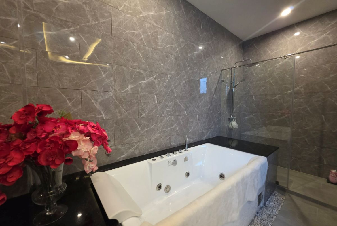 HS1451 – 3Bedrooms 2-Storey Pool Villa House for Sale in Madcha Nirvana Pattaya in Huay Yai