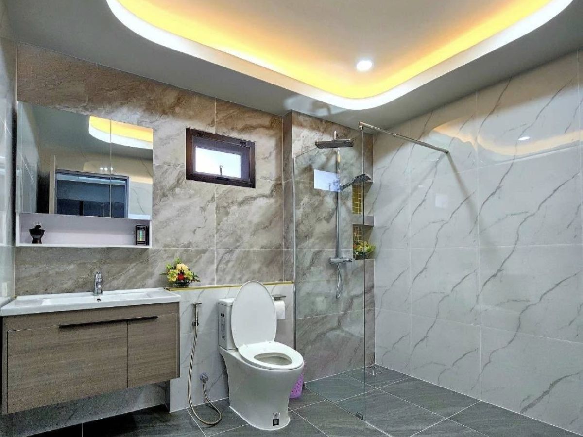 HS1454 – 4Bedrooms Pool Villa House for Sael in Mab Prachan Village in Mab Prachan Lake