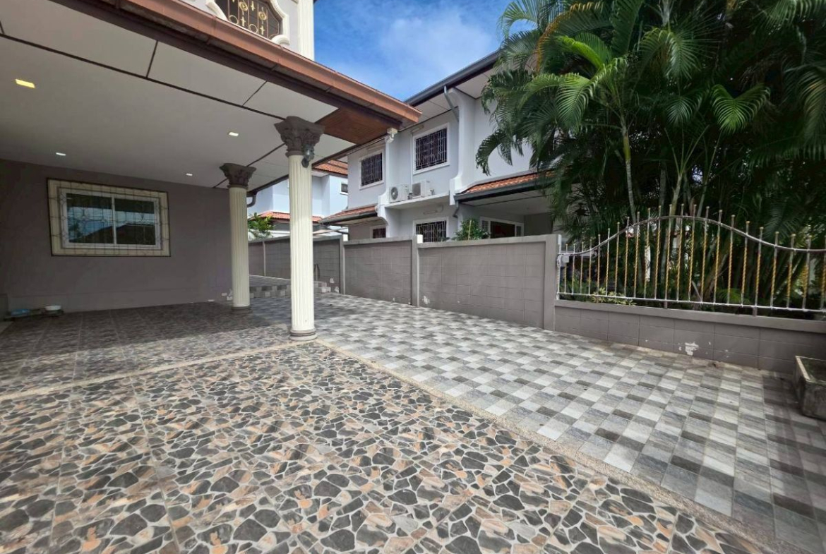 HR0884 – 4 Bedroom Single House for Rent in Ek Mongkol 4 in Khao Talo