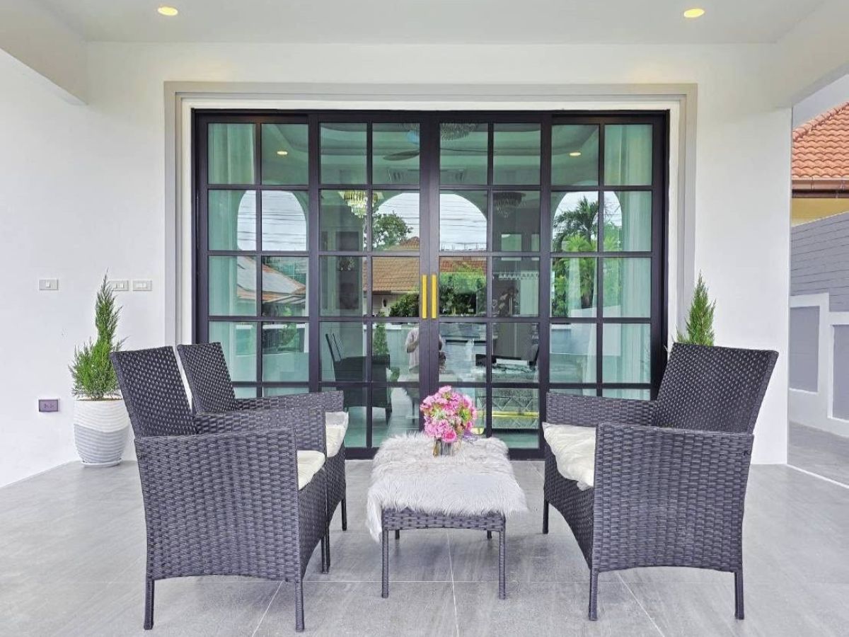 HS1454 – 4Bedrooms Pool Villa House for Sael in Mab Prachan Village in Mab Prachan Lake