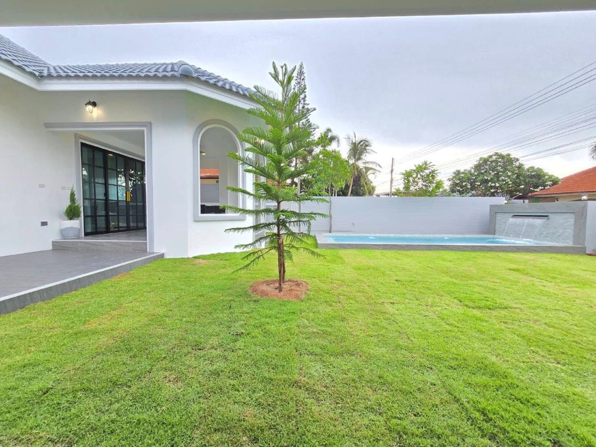 HS1454 – 4Bedrooms Pool Villa House for Sael in Mab Prachan Village in Mab Prachan Lake