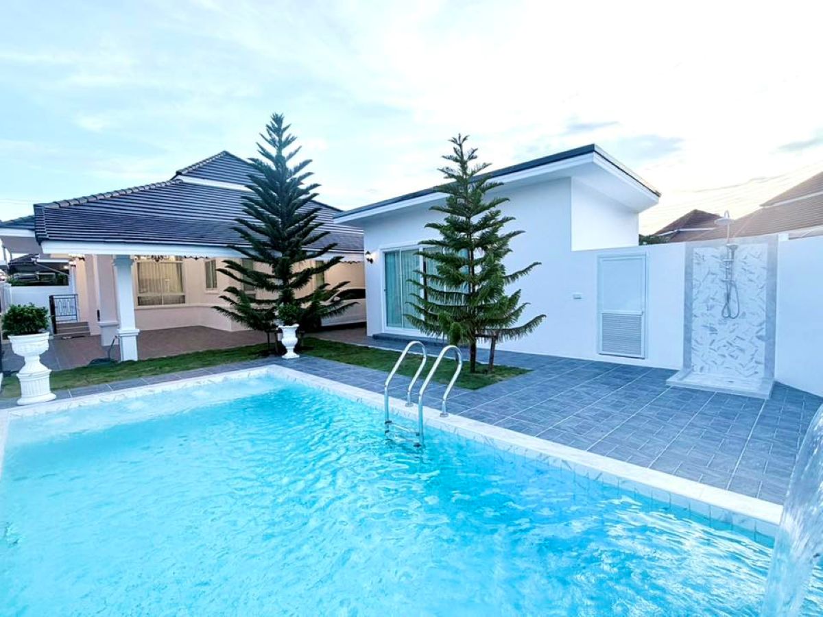 HS1453 – 4Bedrooms Pool Villa House for Sale in Chokchai Village 10 in Soi Siam Country Club