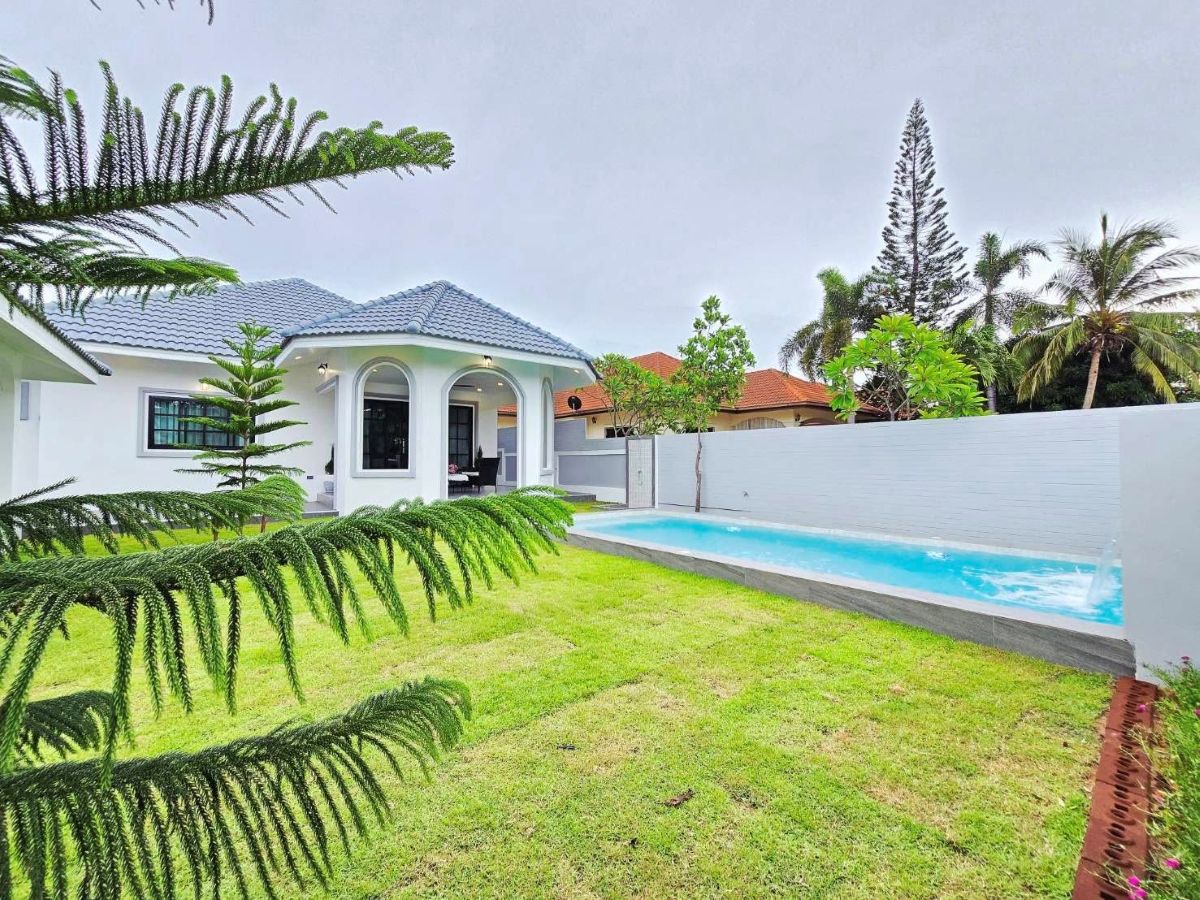 HS1454 – 4Bedrooms Pool Villa House for Sael in Mab Prachan Village in Mab Prachan Lake