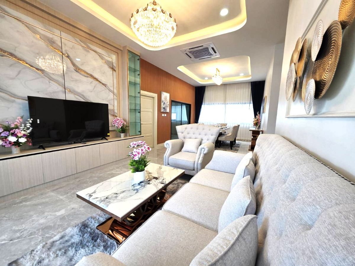 HR0885 – 4Bedrooms Newly built Pool Villa for Rent in Soi Siam Country Club