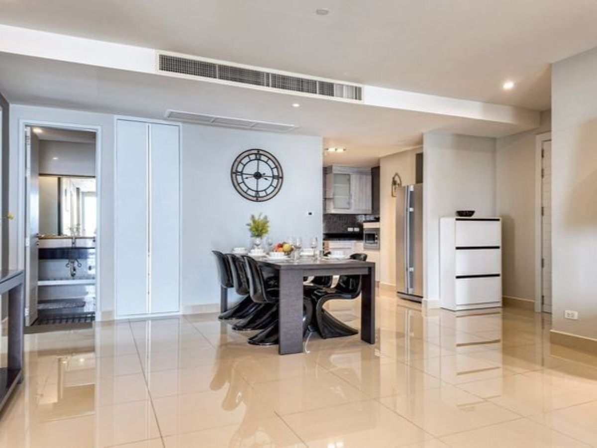 CS0984 – 2Bedrooms Condominium for Sale in La Royale Beach Condo in Na Jomtien
