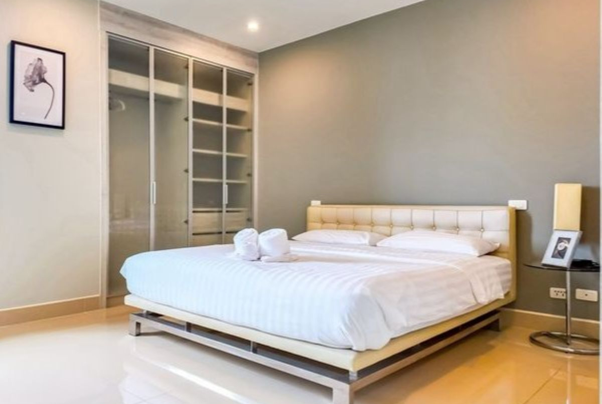 CS0984 – 2Bedrooms Condominium for Sale in La Royale Beach Condo in Na Jomtien