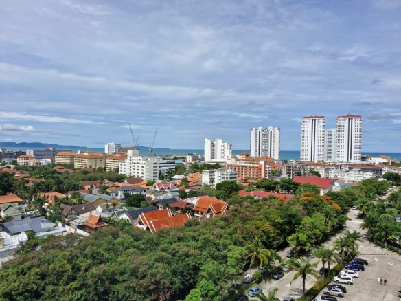 CS0987 – 2Bedrooms Condominium for Sale in View Talay 2B in Jomtien