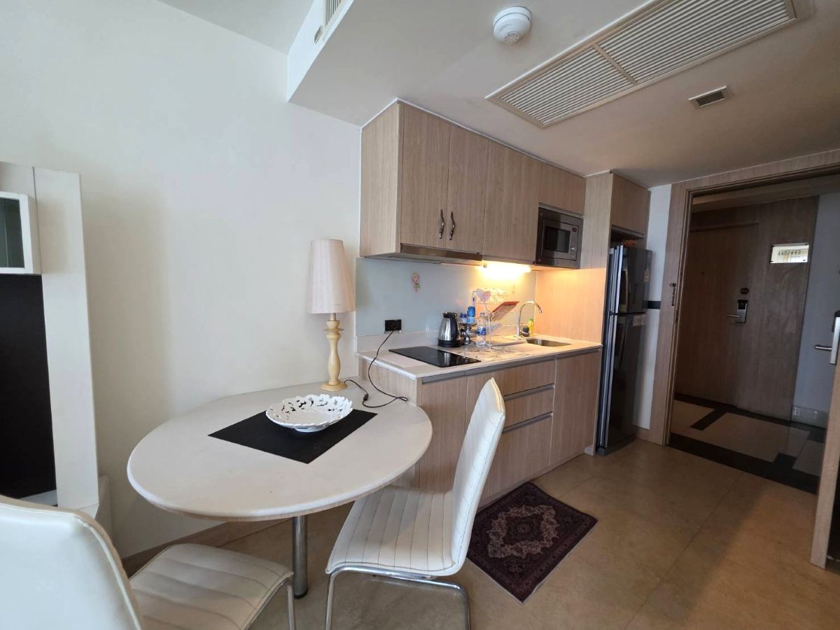 10 CR0300 – Studio for Rent in The Cliff Residence Condo in Pratumnak