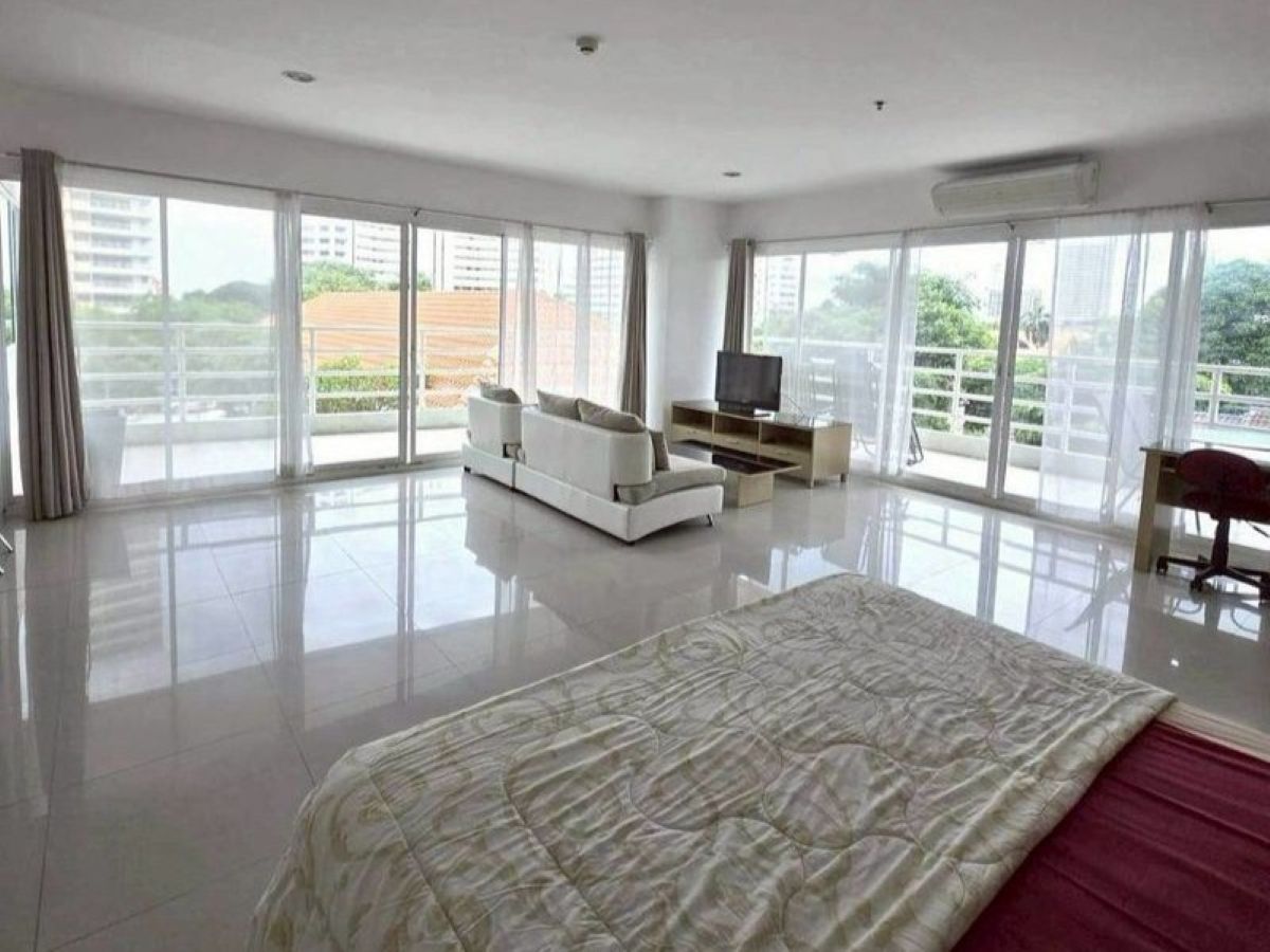 CS0998 – Studio Condominium for Sale at View Talay 5D in Jomtien