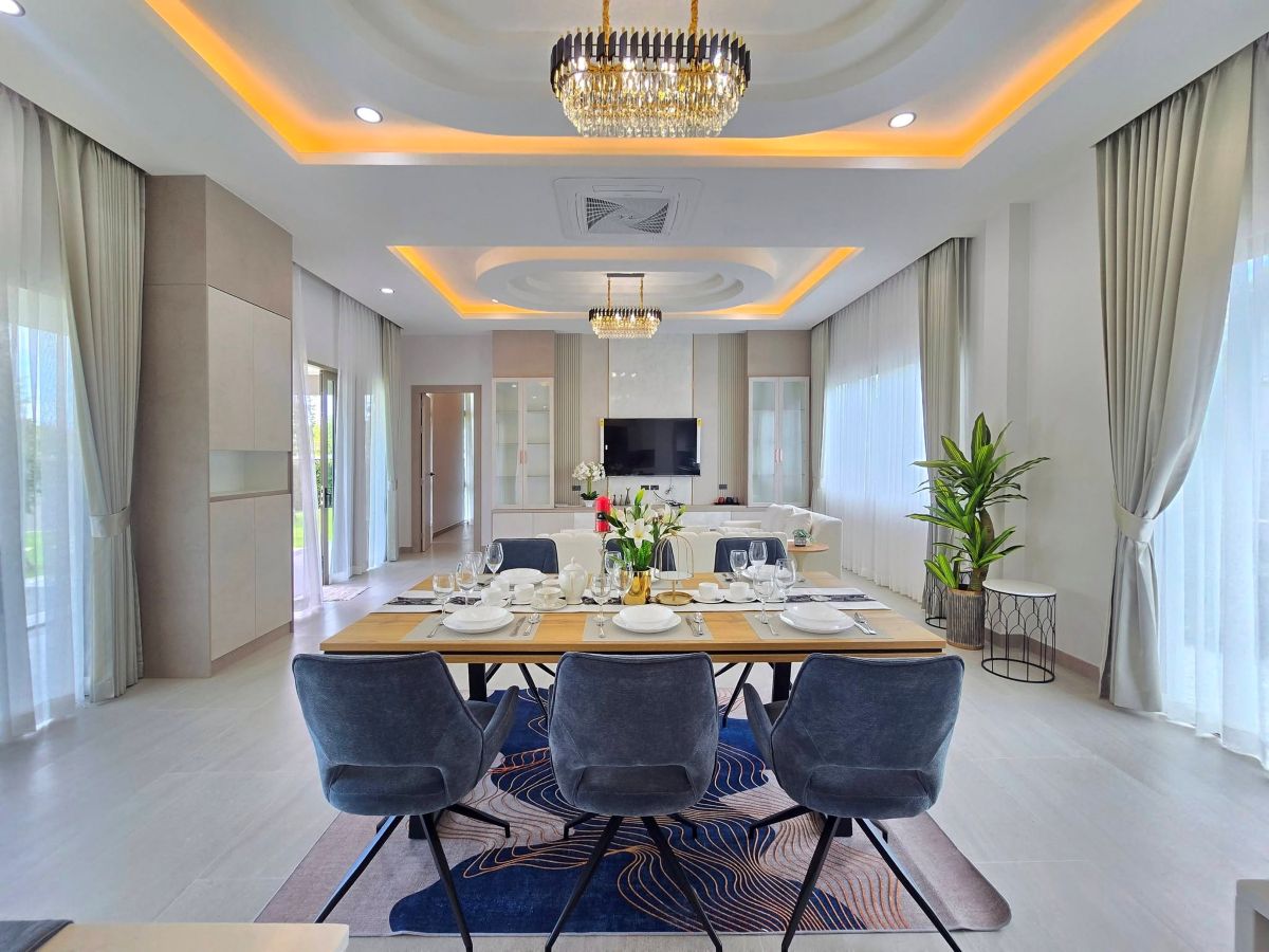 10 HS1481 – 4Bedroom Pool Villa House for Sale in The Private 22 in Soi Chaiyaporn Vithee