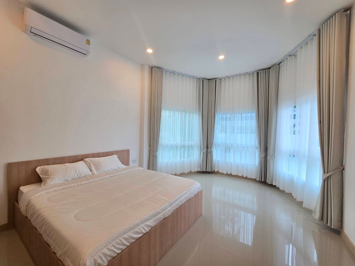 HS1463 – 3Bedrooms Pool Villa House for Sale in Mabprachan