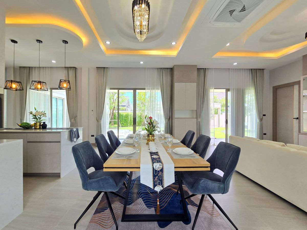 11 HS1481 – 4Bedroom Pool Villa House for Sale in The Private 22 in Soi Chaiyaporn Vithee