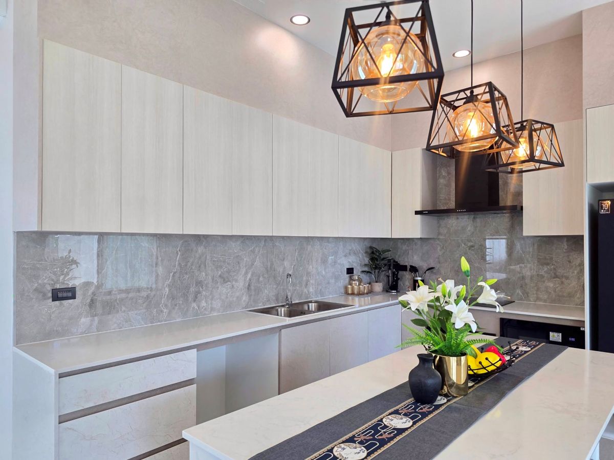 12 HS1481 – 4Bedroom Pool Villa House for Sale in The Private 22 in Soi Chaiyaporn Vithee