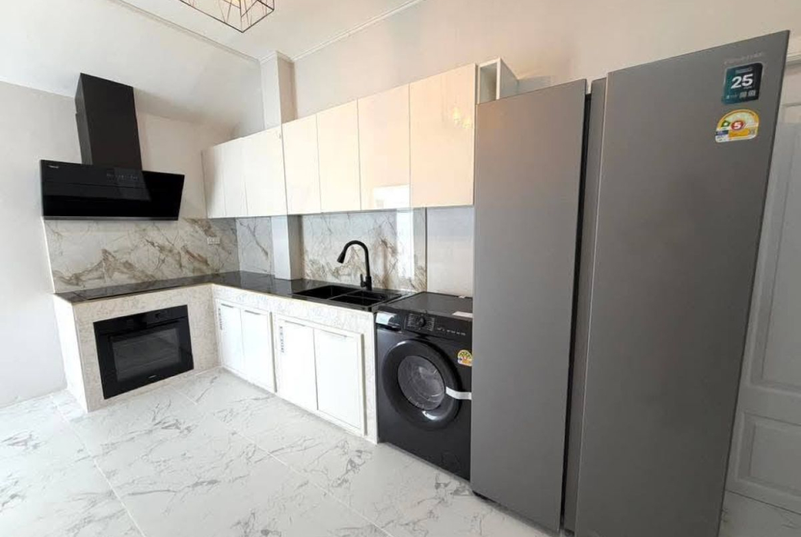 HS1464 – 4Bedrooms Pool Villa for Sale in Soi Siam Country Club