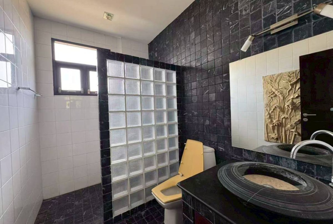 HS1465 – 3Bedrooms Pool Villa House for Sale in Grand Garden Home in Bang Saray