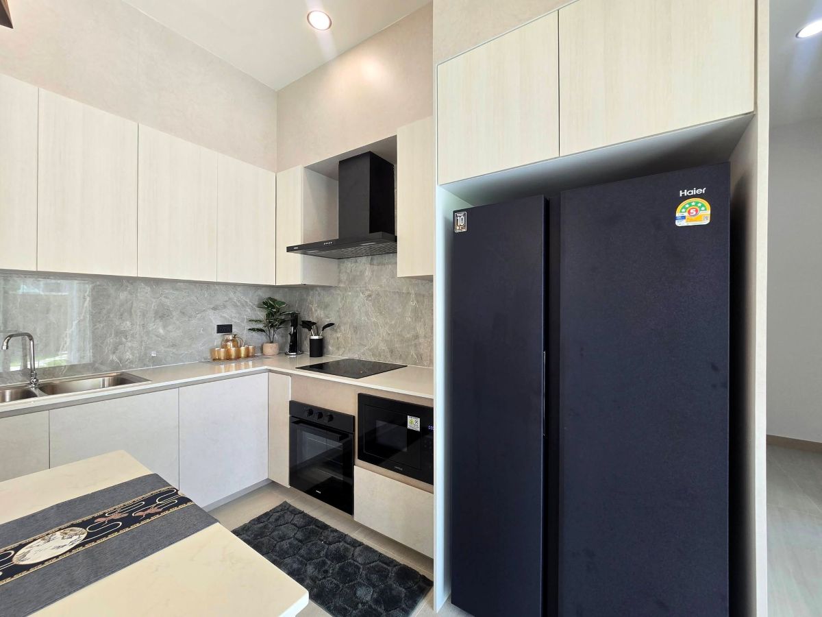 13 HS1481 – 4Bedroom Pool Villa House for Sale in The Private 22 in Soi Chaiyaporn Vithee