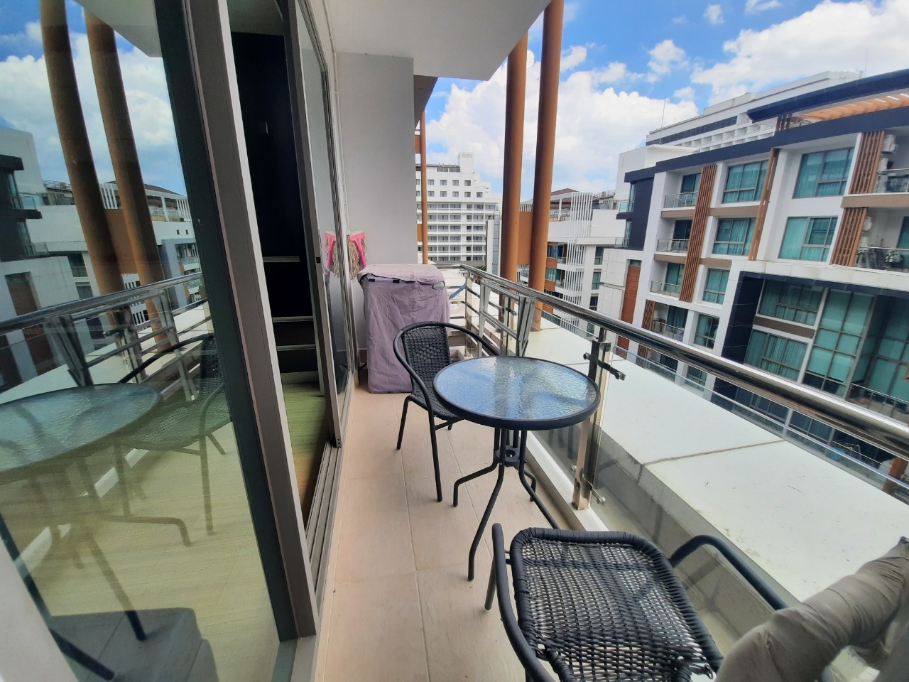 CS0990 – 2Bedrooms Condominium for Sale/Rent in The Urban Condominium in Soi Bua Khao