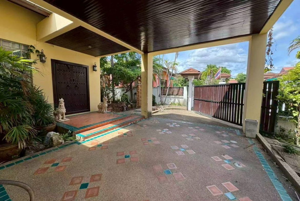 HS1465 – 3Bedrooms Pool Villa House for Sale in Grand Garden Home in Bang Saray