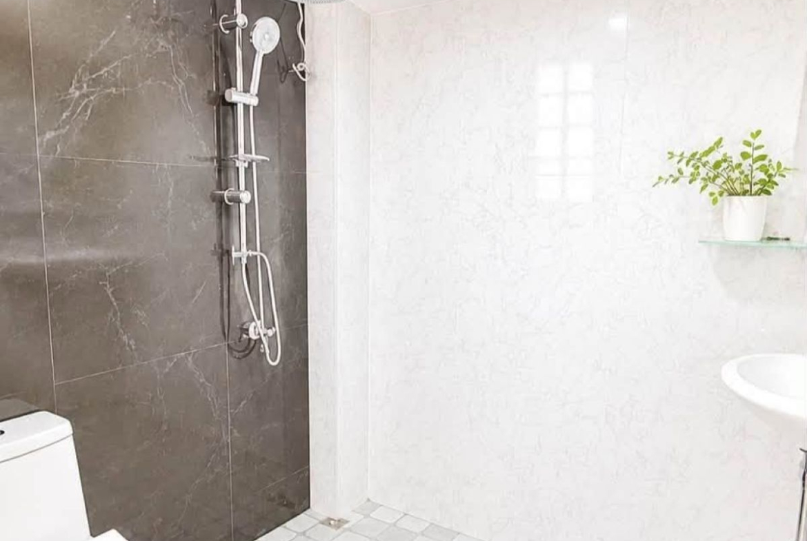 HS1484 -2Bedroom Single House for Sale in PattayaRungrueng Village in Noen Plub Wan