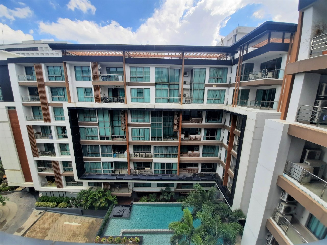 CS0990 – 2Bedrooms Condominium for Sale/Rent in The Urban Condominium in Soi Bua Khao