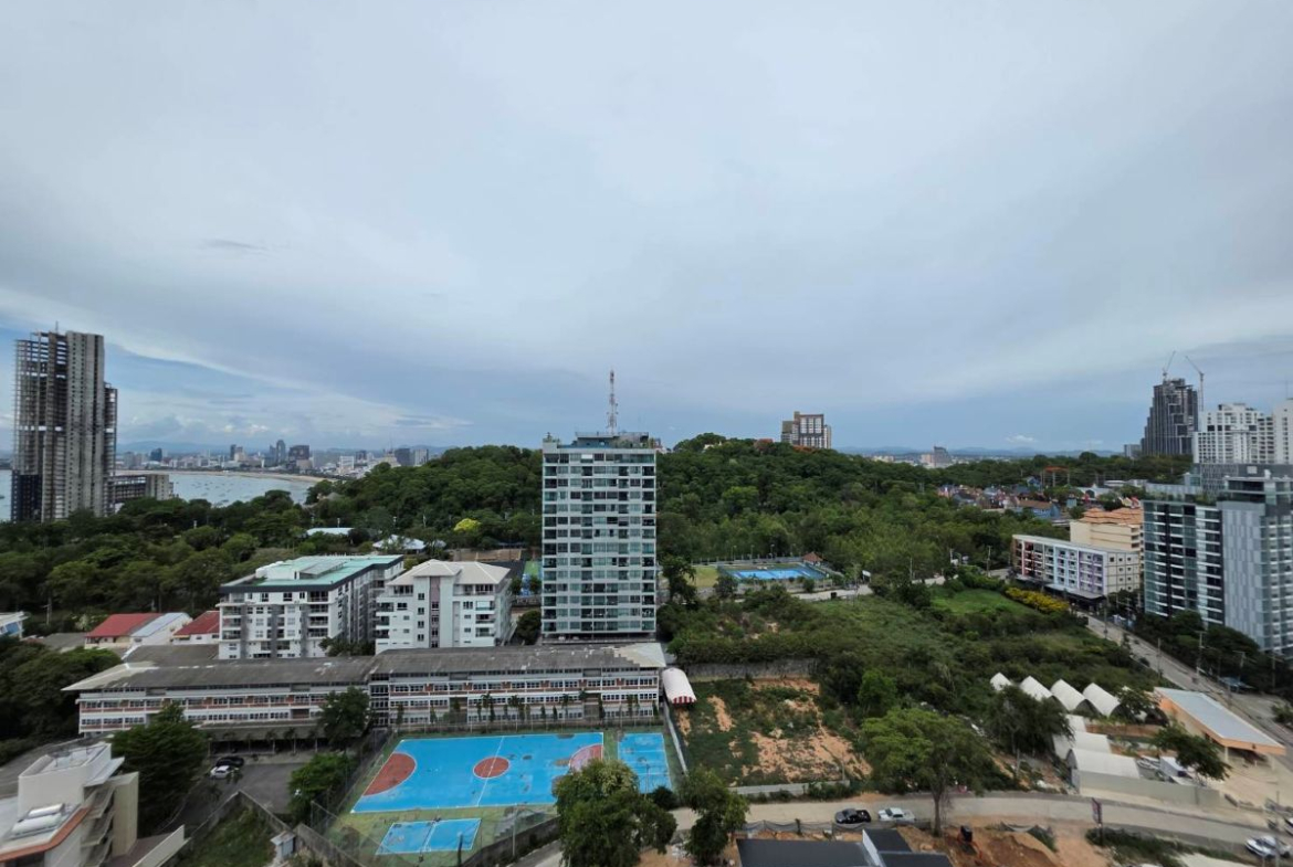 CR0300 – Studio for Rent in The Cliff Residence Condo in Pratumnak