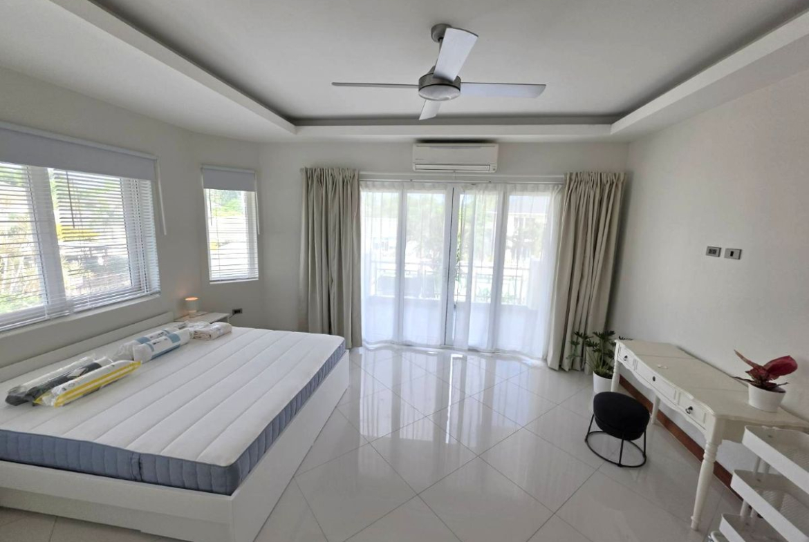 HR0890 – 4Bedroom Pool Villa House for Rent in Green Field 5 in Nong Pla Lai