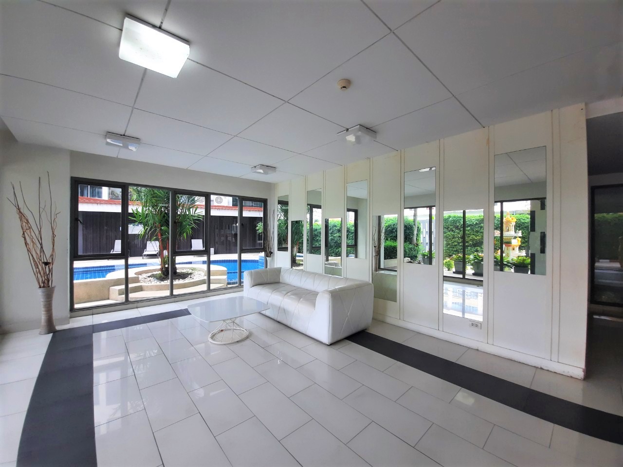 CS0990 – 2Bedrooms Condominium for Sale/Rent in The Urban Condominium in Soi Bua Khao