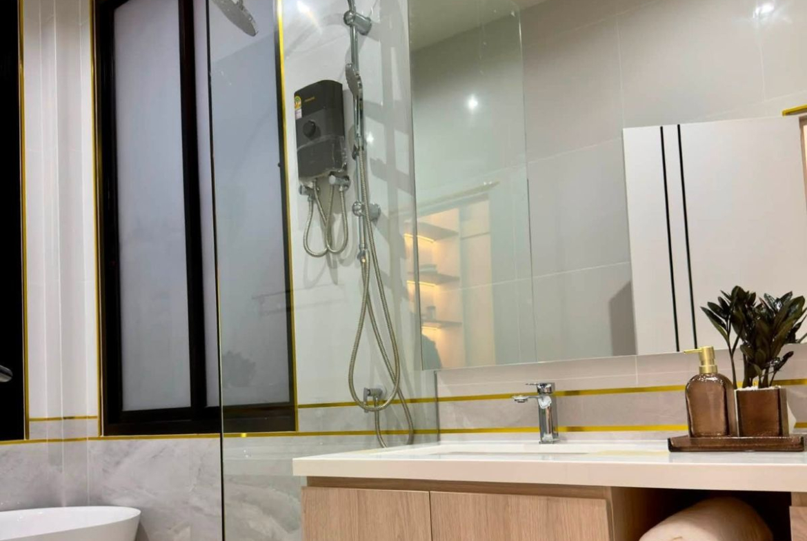 HS1478 – 5Bedroom Luxury Pool Villa for Sale in Pornprapa Nimit 32 in Soi Siam Country Club