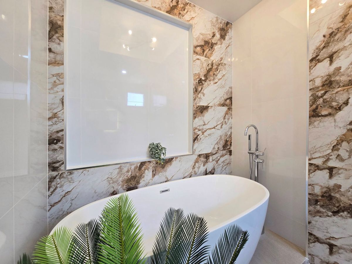 17 HS1481 – 4Bedroom Pool Villa House for Sale in The Private 22 in Soi Chaiyaporn Vithee