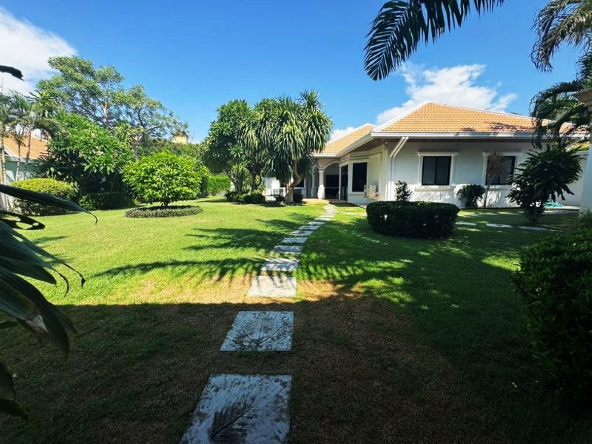 HR0889 – 3Bedroom Pool Villa House for Rent in Jomtien Park Village in Jomtien