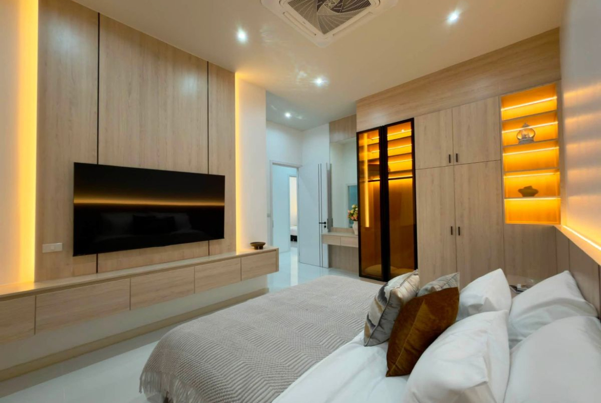 HS1478 – 5Bedroom Luxury Pool Villa for Sale in Pornprapa Nimit 32 in Soi Siam Country Club