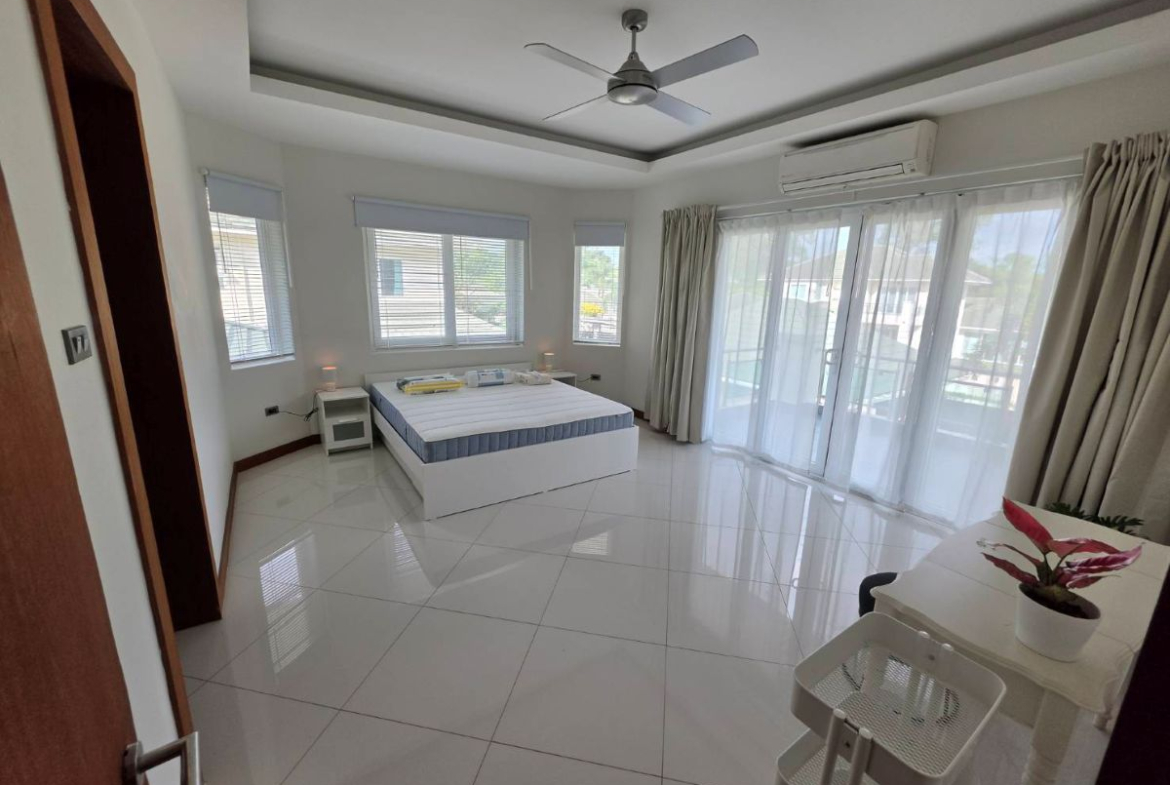 HR0890 – 4Bedroom Pool Villa House for Rent in Green Field 5 in Nong Pla Lai