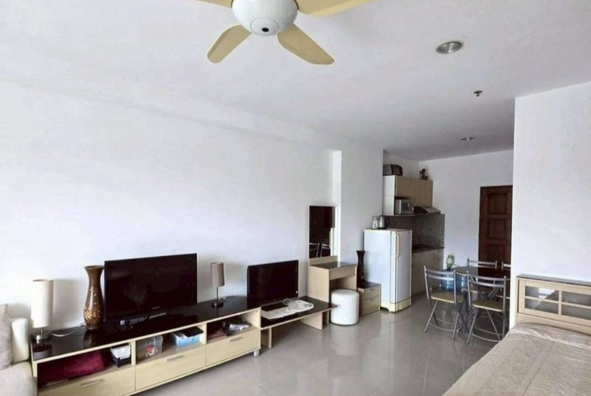 CS0998 – Studio Condominium for Sale at View Talay 5D in Jomtien