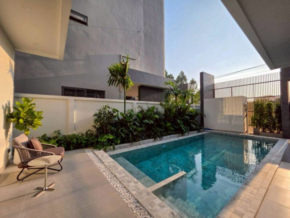 HS1482 – 6Bedroom 3-Storey Detached Pool Villa House for Sale in Vista Golden Beach in Jomtien