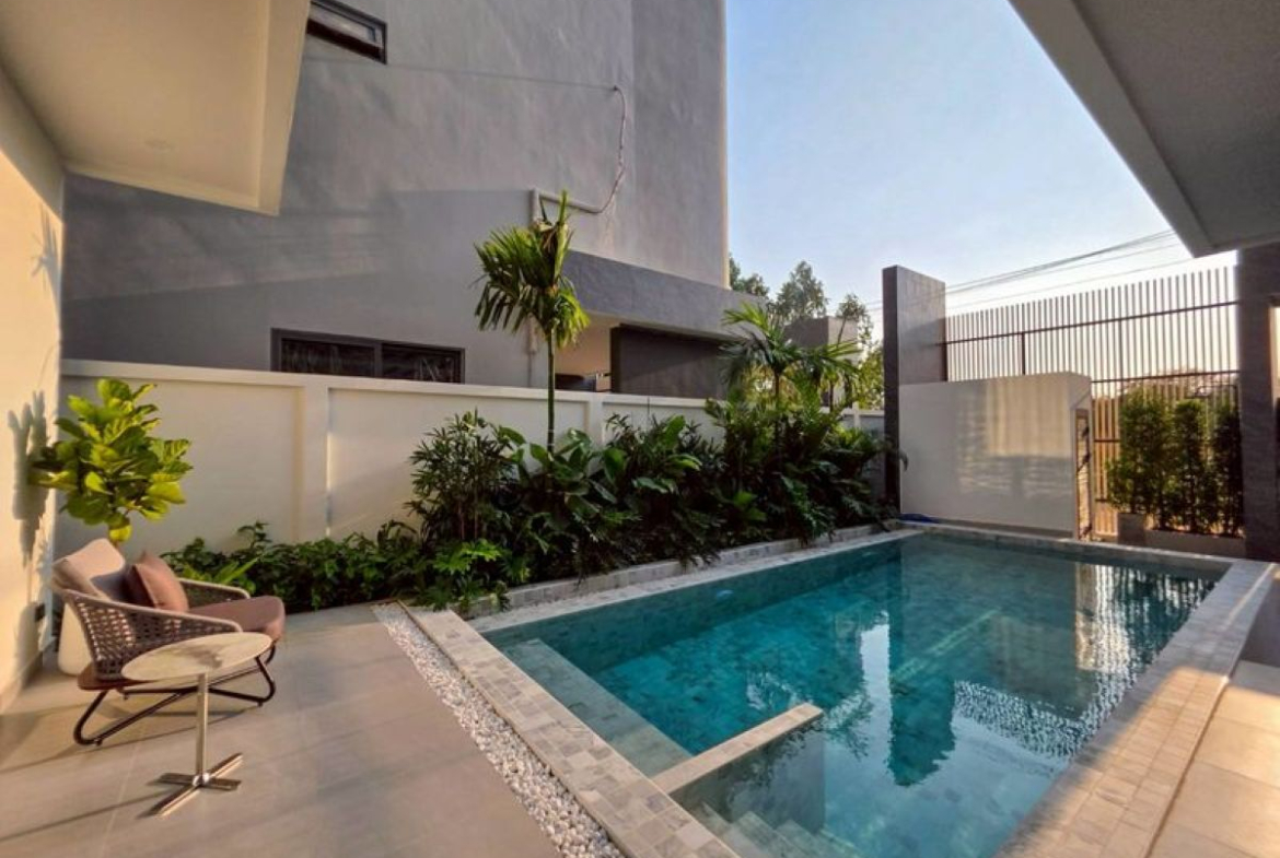 HS1482 – 6Bedroom 3-Storey Detached Pool Villa House for Sale in Vista Golden Beach in Jomtien