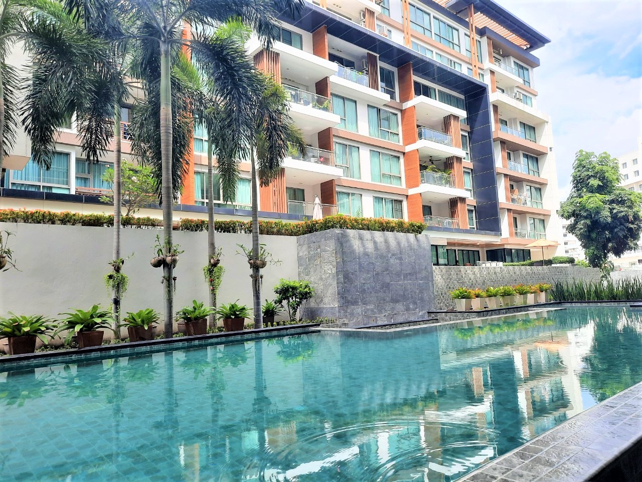 CS0990 – 2Bedrooms Condominium for Sale/Rent in The Urban Condominium in Soi Bua Khao